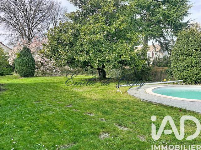 Maison 9 pièces 206 m²