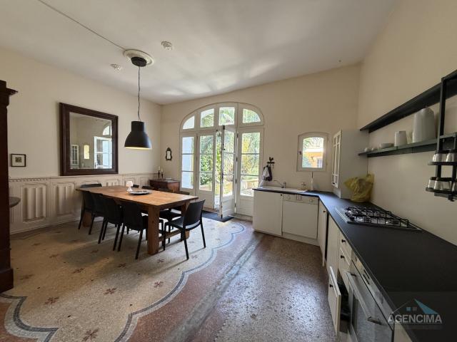 Maison 9 pièces 207 m²