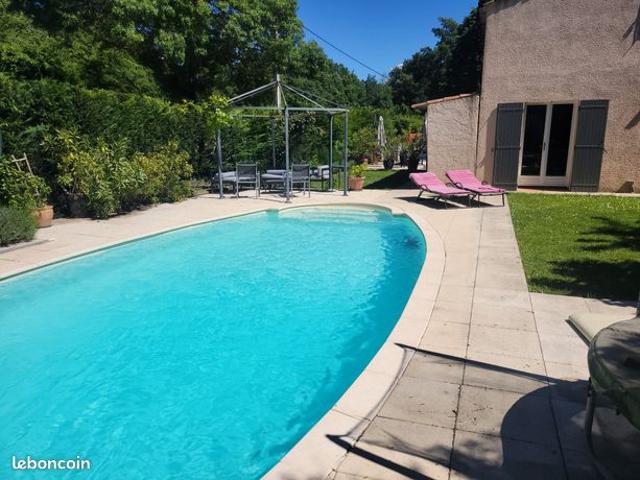 Maison 9 pièces 207 m²