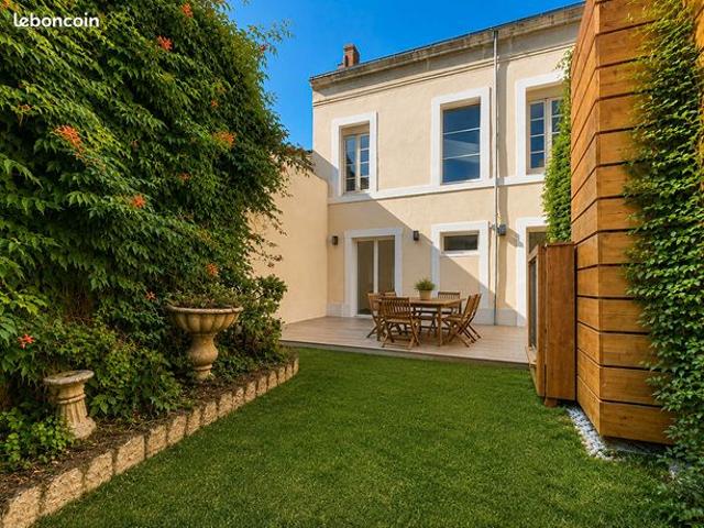 Maison 9 pièces 207 m²