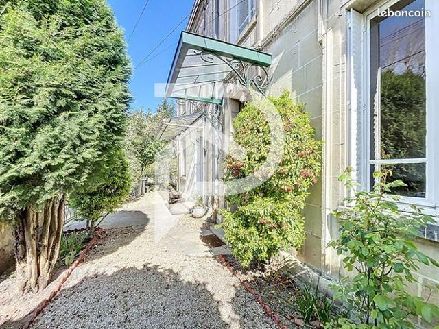 Maison 9 pièces 207 m²