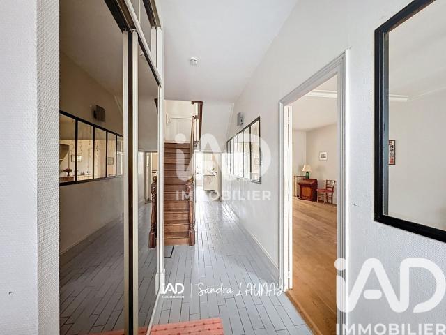 Maison 9 pièces 207 m²