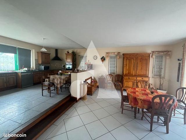 Maison 9 pièces 207 m²