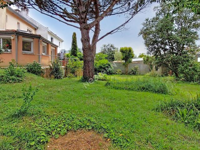 Maison 9 pièces 207 m²