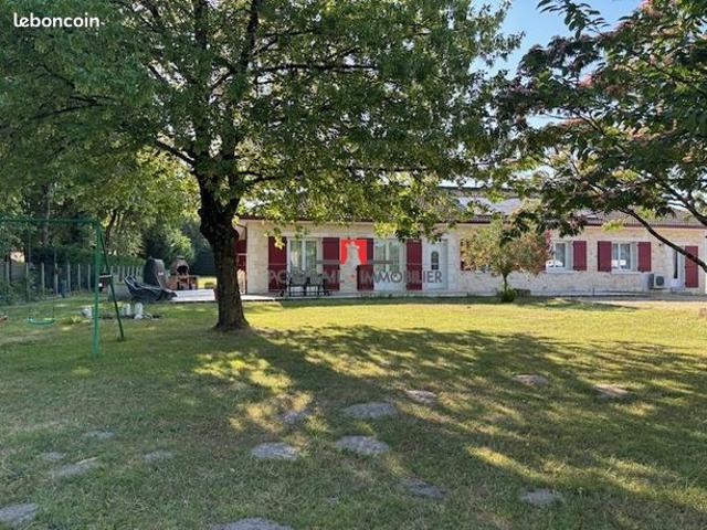 Maison 9 pièces 208 m²