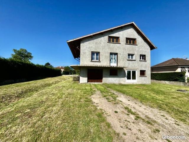 Maison 9 pièces 208 m²