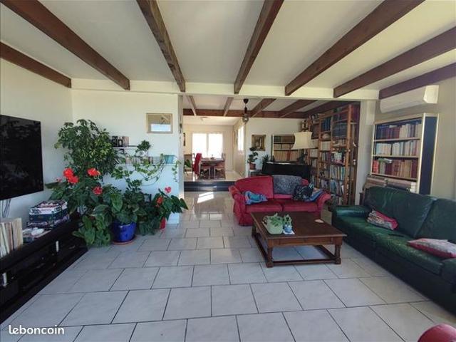 Maison 9 pièces 208 m²