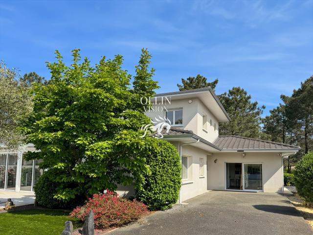 Maison 9 pièces 208 m²