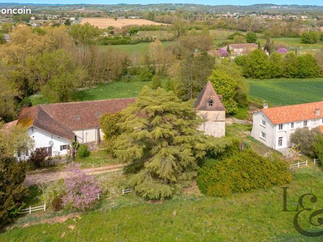 Maison 9 pièces 208 m²