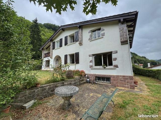 Maison 9 pièces 208 m²
