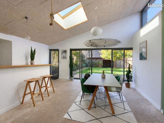 Maison 9 pièces 208 m²