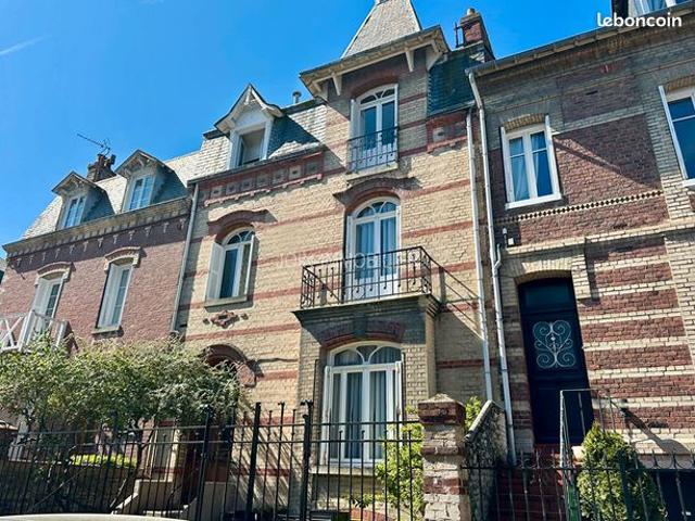 Maison 9 pièces 208 m²