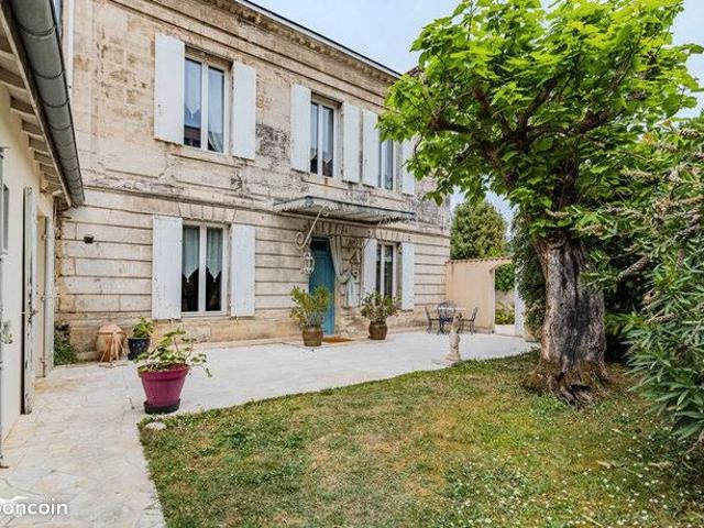 Maison 9 pièces 208 m²