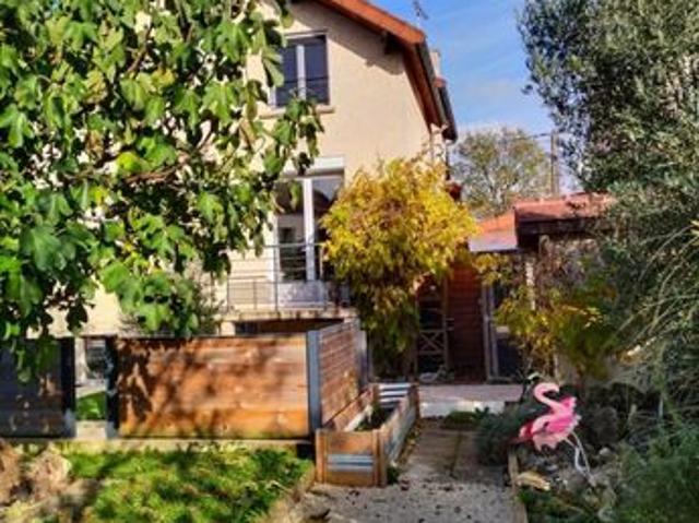 Maison 9 pièces 209 m²