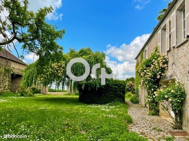 Maison 9 pièces 209 m²