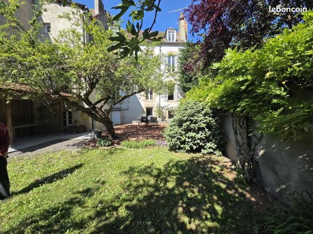 Maison 9 pièces 209 m²
