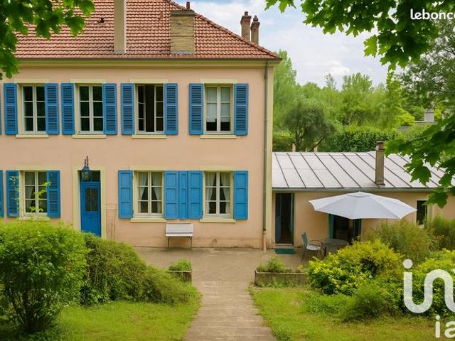 Maison 9 pièces 209 m²