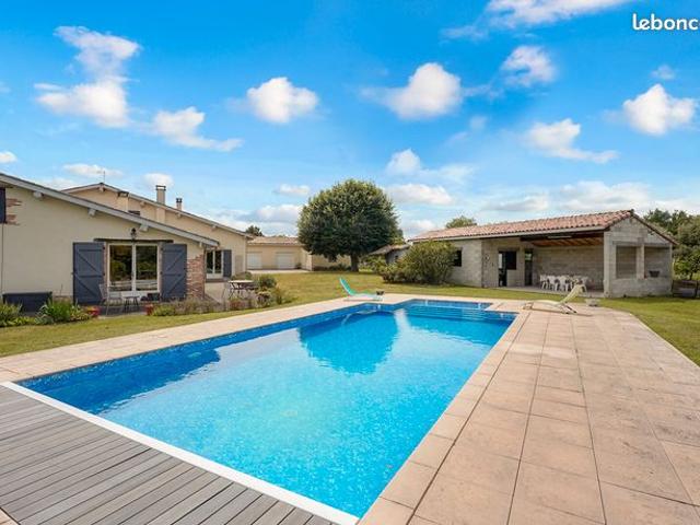Maison 9 pièces 209 m²