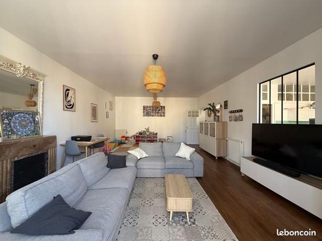 Maison 9 pièces 209 m²
