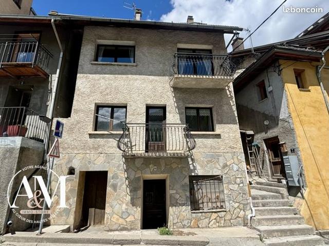 Maison 9 pièces 209 m²