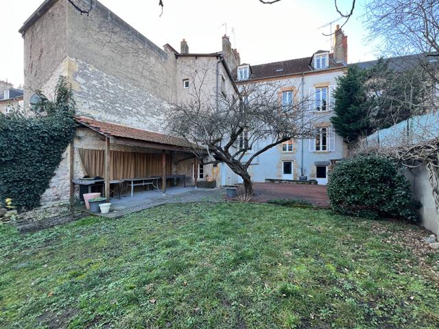 Maison 9 pièces 209 m²