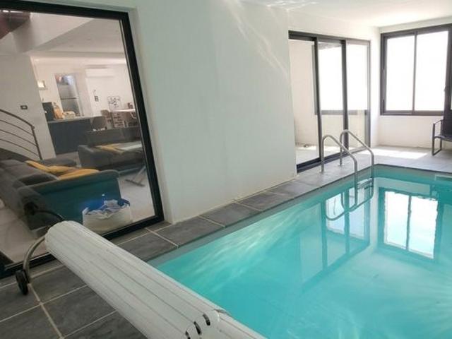 Maison 9 pièces 200 m²