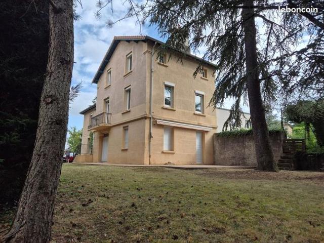 Maison 9 pièces 200 m²