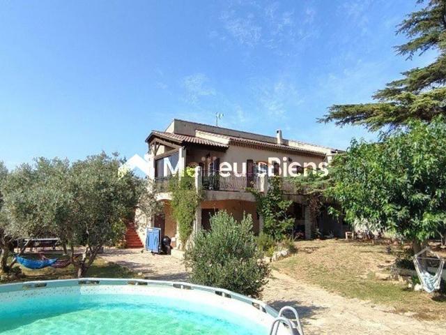 Maison 9 pièces 200 m²