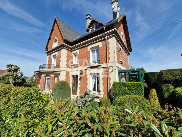 Maison 9 pièces 200 m²