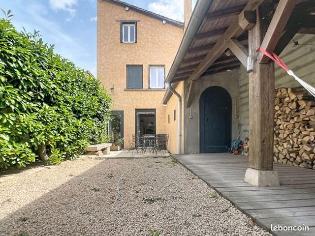 Maison 9 pièces 200 m²