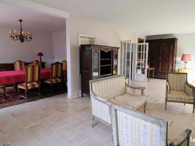 Maison 9 pièces 200 m²