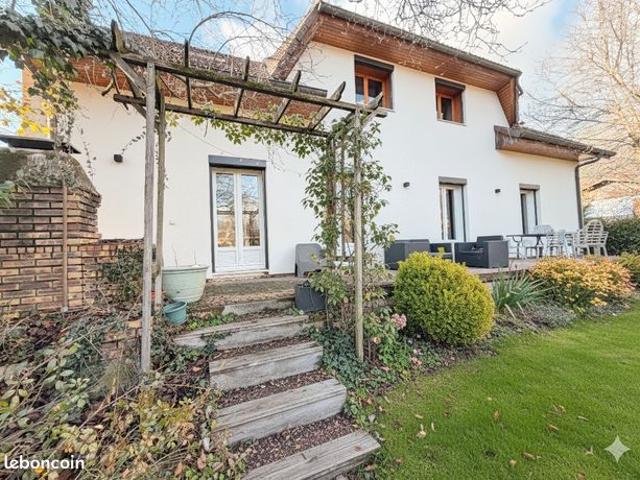 Maison 9 pièces 200 m²