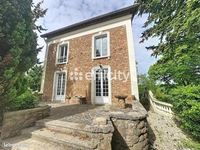 Maison 9 pièces 200 m²
