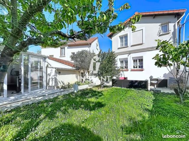 Maison 8 pièces 200 m²