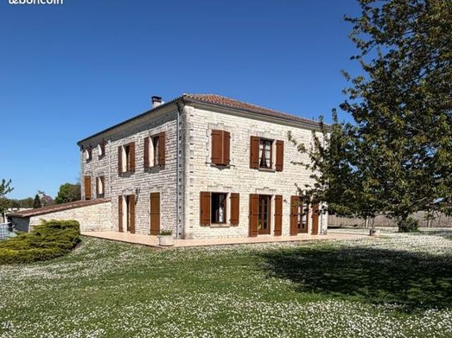 Maison 9 pièces 200 m²