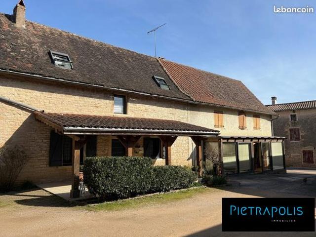 Maison 9 pièces 200 m²