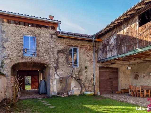 Maison 9 pièces 200 m²