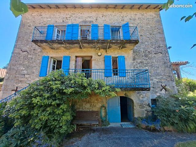 Maison 9 pièces 200 m²