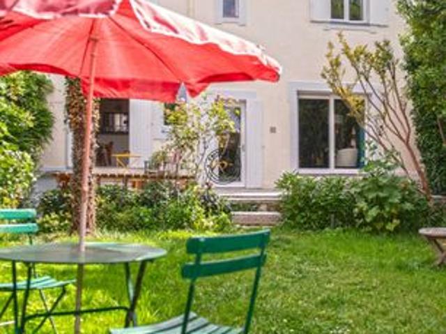 Maison 9 pièces 200 m²