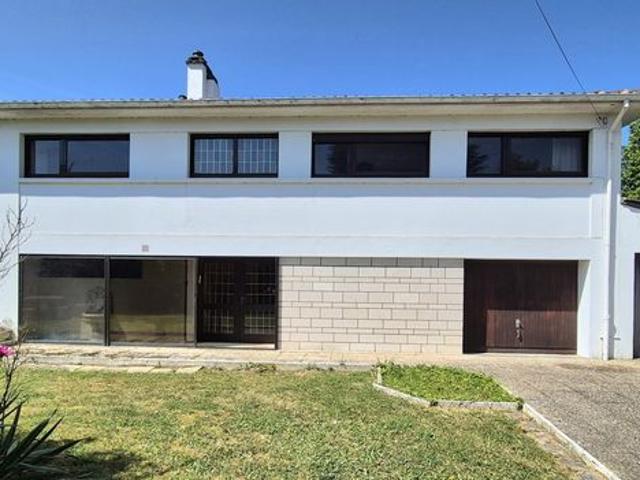 Maison 9 pièces 200 m²