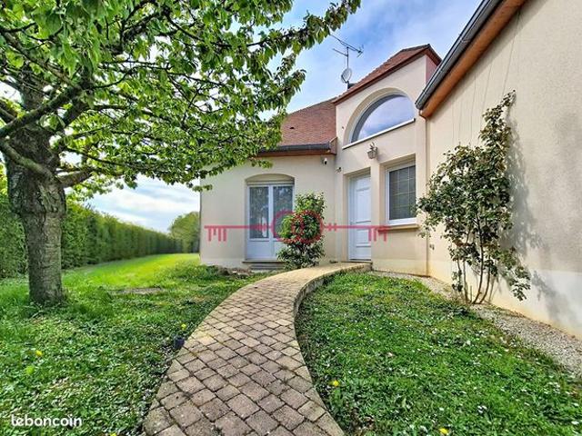Maison 9 pièces 200 m²