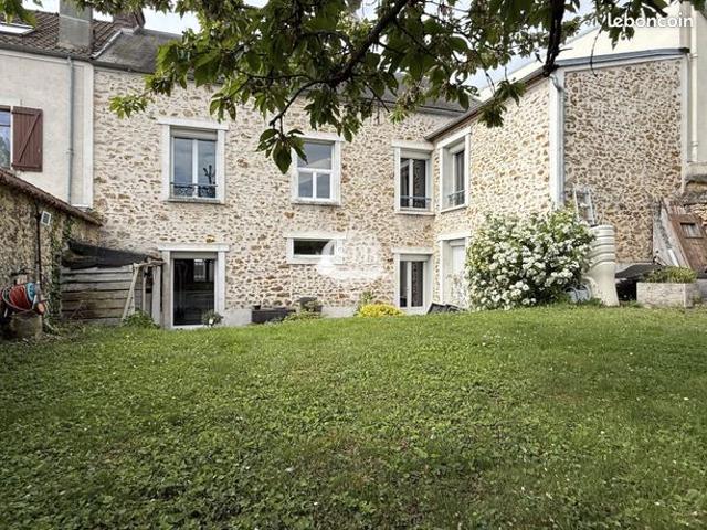 Maison 9 pièces 200 m²