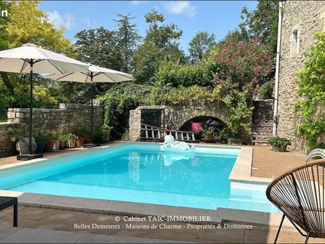 Maison 9 pièces 200 m²