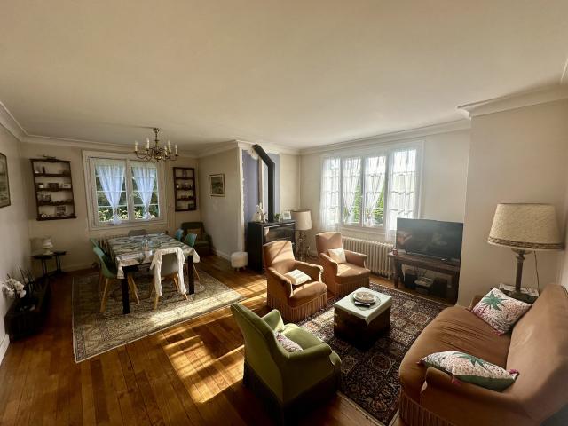 Maison 9 pièces 200 m²