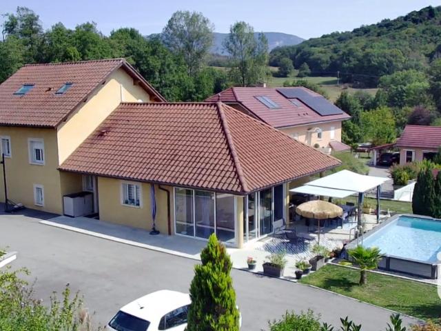 Maison 9 pièces 200 m²