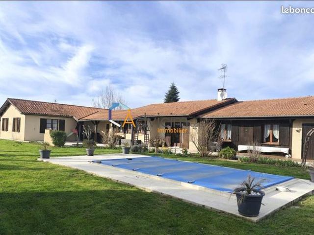 Maison 9 pièces 200 m²