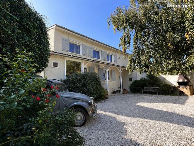 Maison 9 pièces 200 m²