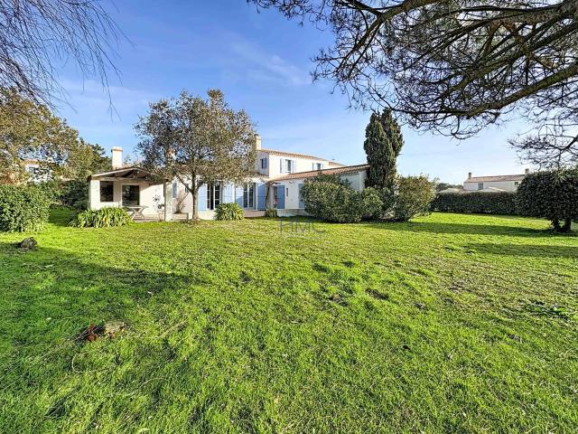 Maison 9 pièces 200 m²