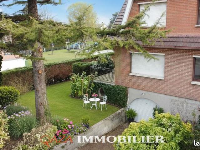 Maison 9 pièces 200 m²
