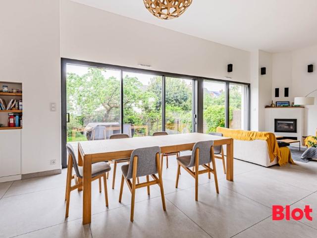 Maison 9 pièces 200 m²